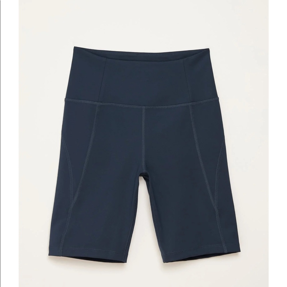 Girlfriend Collective Biker Shorts in Moonlight